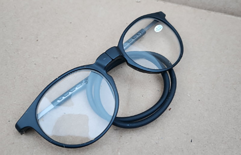 URLAUB Magnetic Front Connection Reading Glasses, Blue Light Blocking Readers with Neck Hanging Strap, Unisex Eyeglasses with Portable Pouch